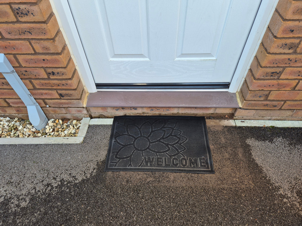 Rubber Doormat, 60cm x 40cm - 'Welcome' (Flower)-1