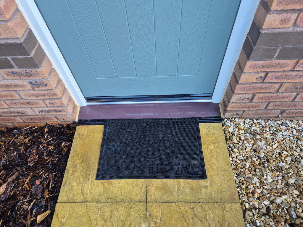 Rubber Doormat, 60cm x 40cm - 'Welcome' (Flower)-3