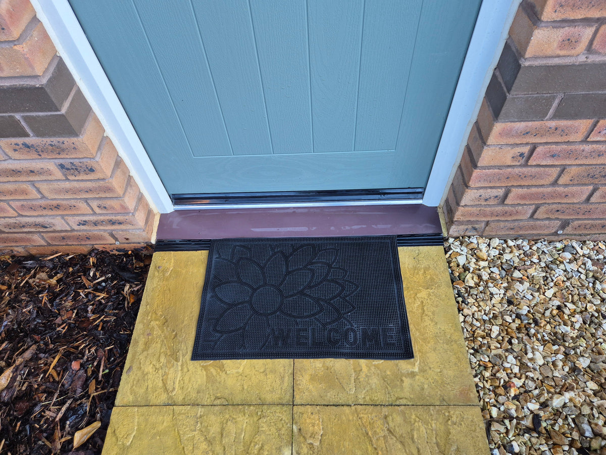 Rubber Doormat, 60cm x 40cm - 'Welcome' (Flower)-3